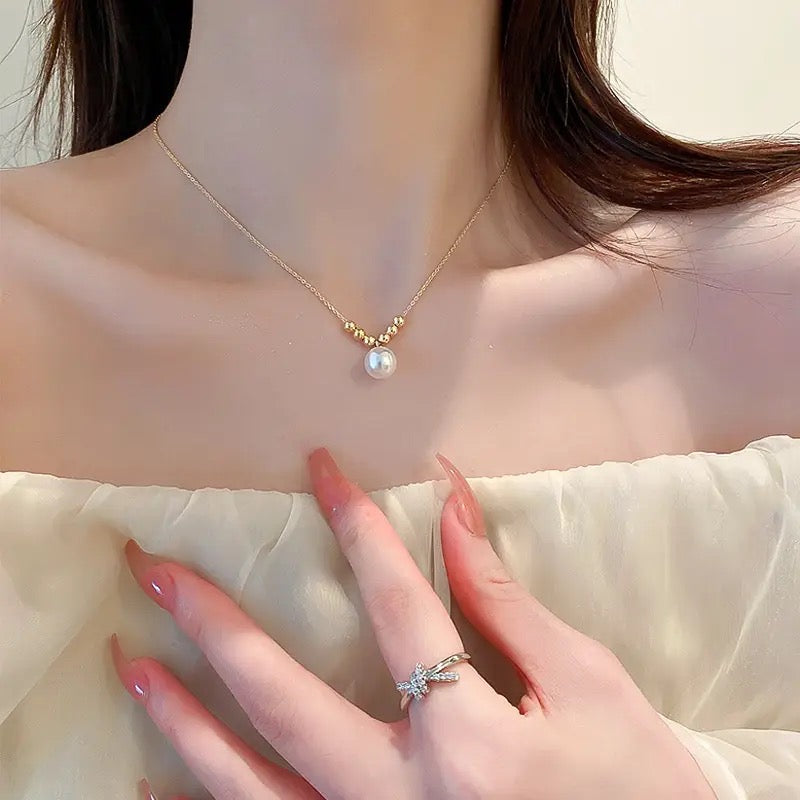 سلسلة مع لولي مع فصوص ذهبية - batcino.com