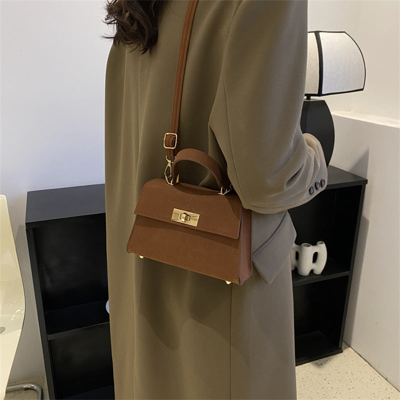 شنطة يد نسائية أنيقة جلد معالج PU – تصميم كلاسيك فاخر